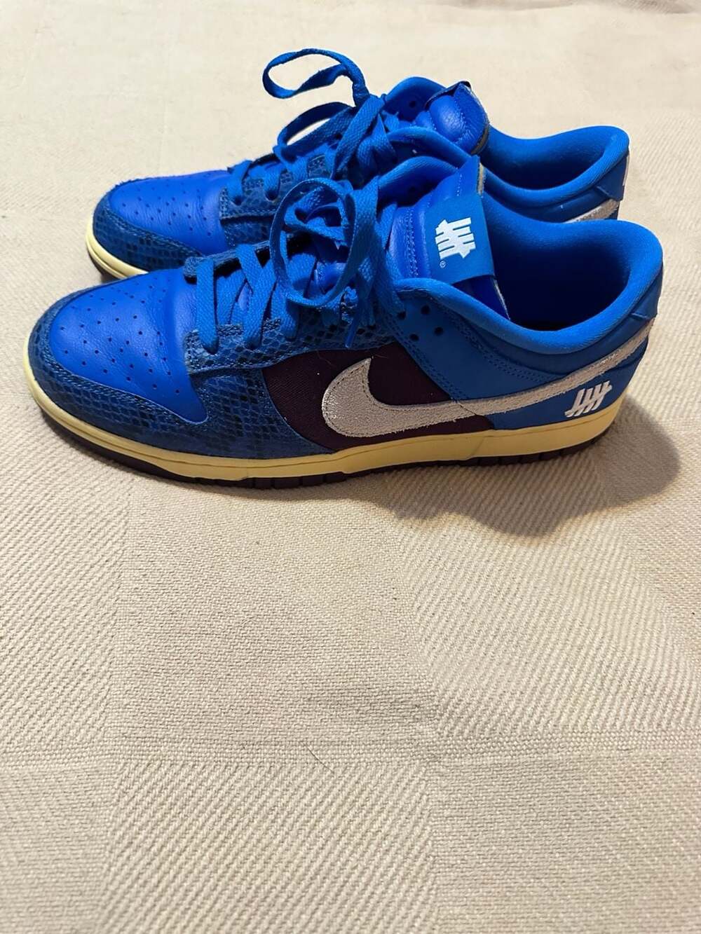 Nike Dunk Low SP x Undefeated '5 On It' Dunk vs. AF1 (DH6508-400)